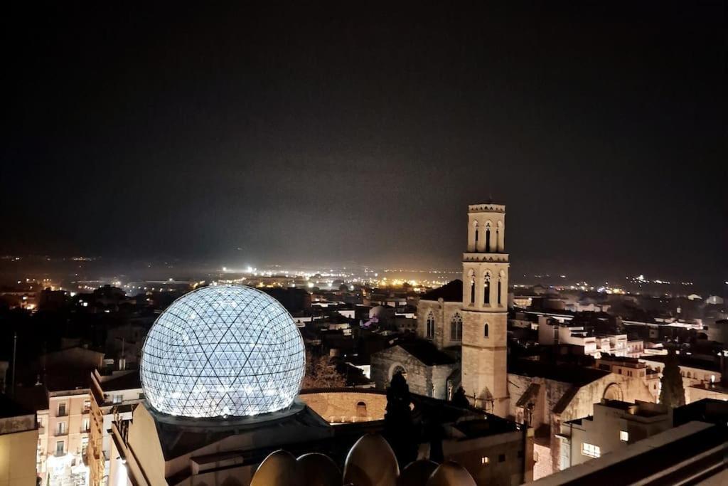 Atico Frente Al Museo Dali Apartman Figueres  Kültér fotó